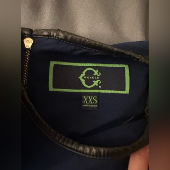 Dress - Picture 3 of 3